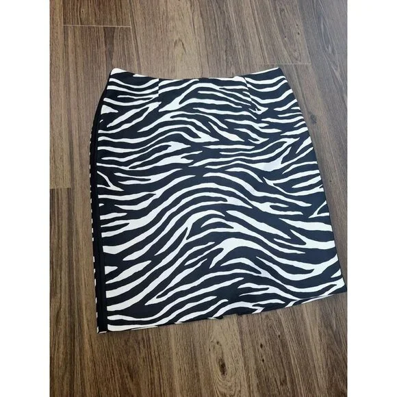 💙 White House Black Market Cotton Skirt - Picture 2 of 7